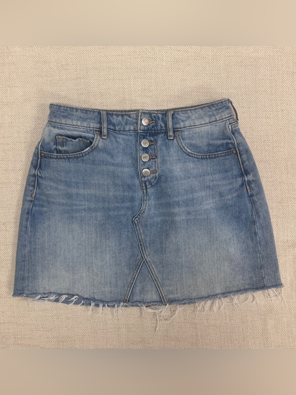 Old Navy Denim Mini Skirt Button Fly Raw Hem sz 4